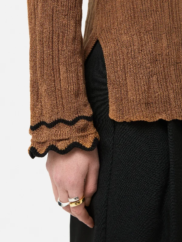 Scallop Textured Rib Top | Brown