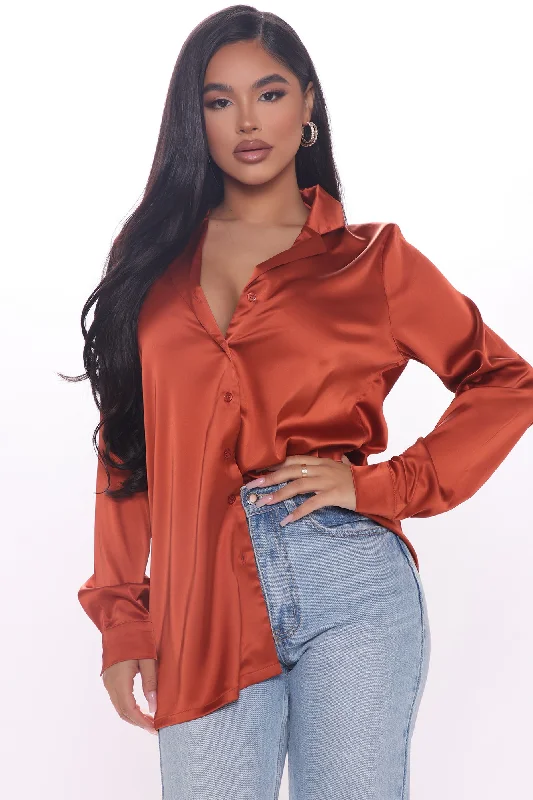 Take A Sleek Peak Satin Shirt - Rust